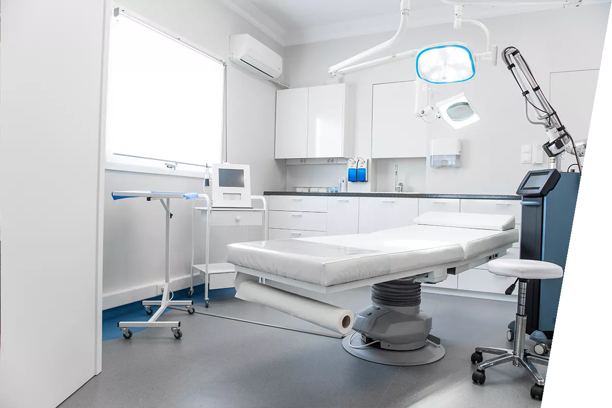 Γιατί να επιλέξω την Derm & Plastic Surgery Clinic
